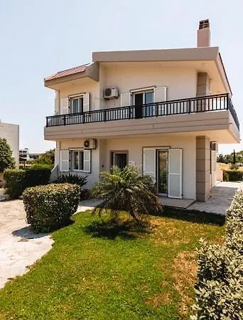 Del Mar Villa Gennadi